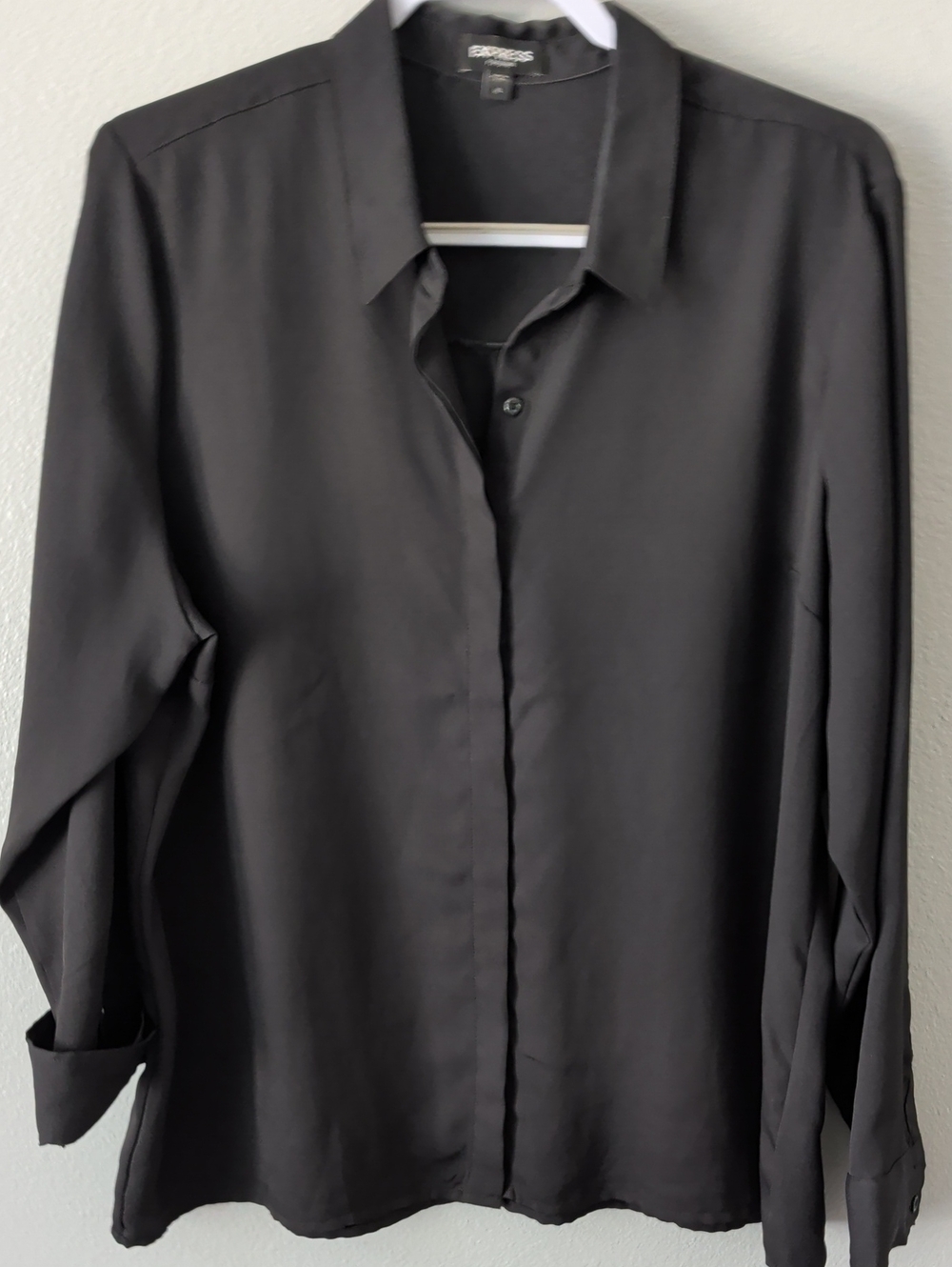 Express Women’s Black Long-Sleeve Button-Down Shirt